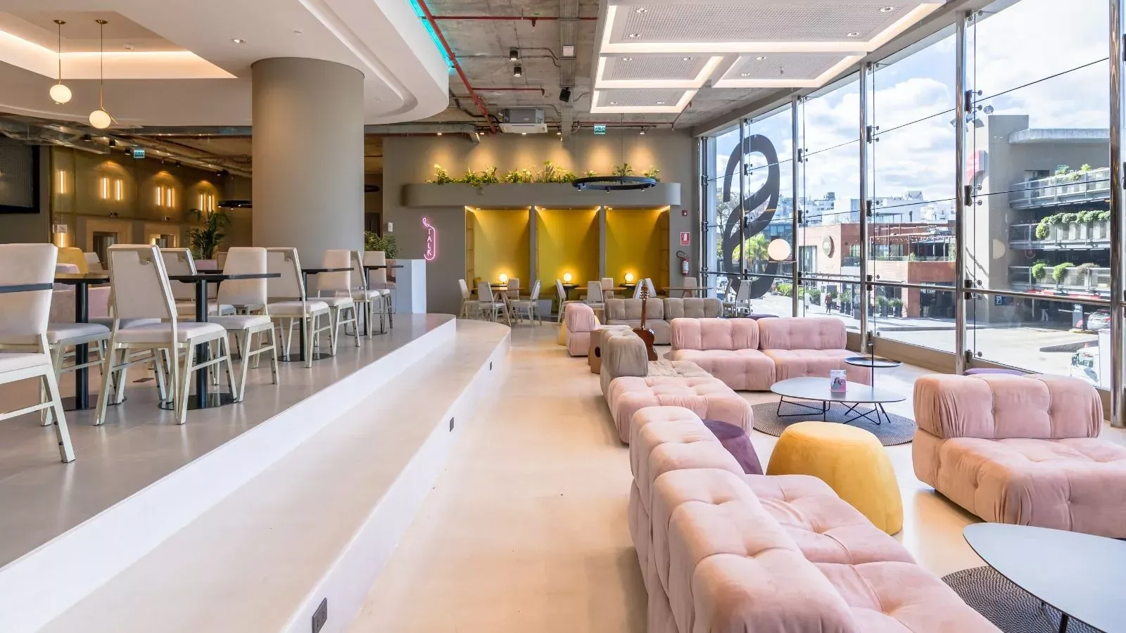 Sinergia se pone en modo Brusco y avanza el modelo flex office
